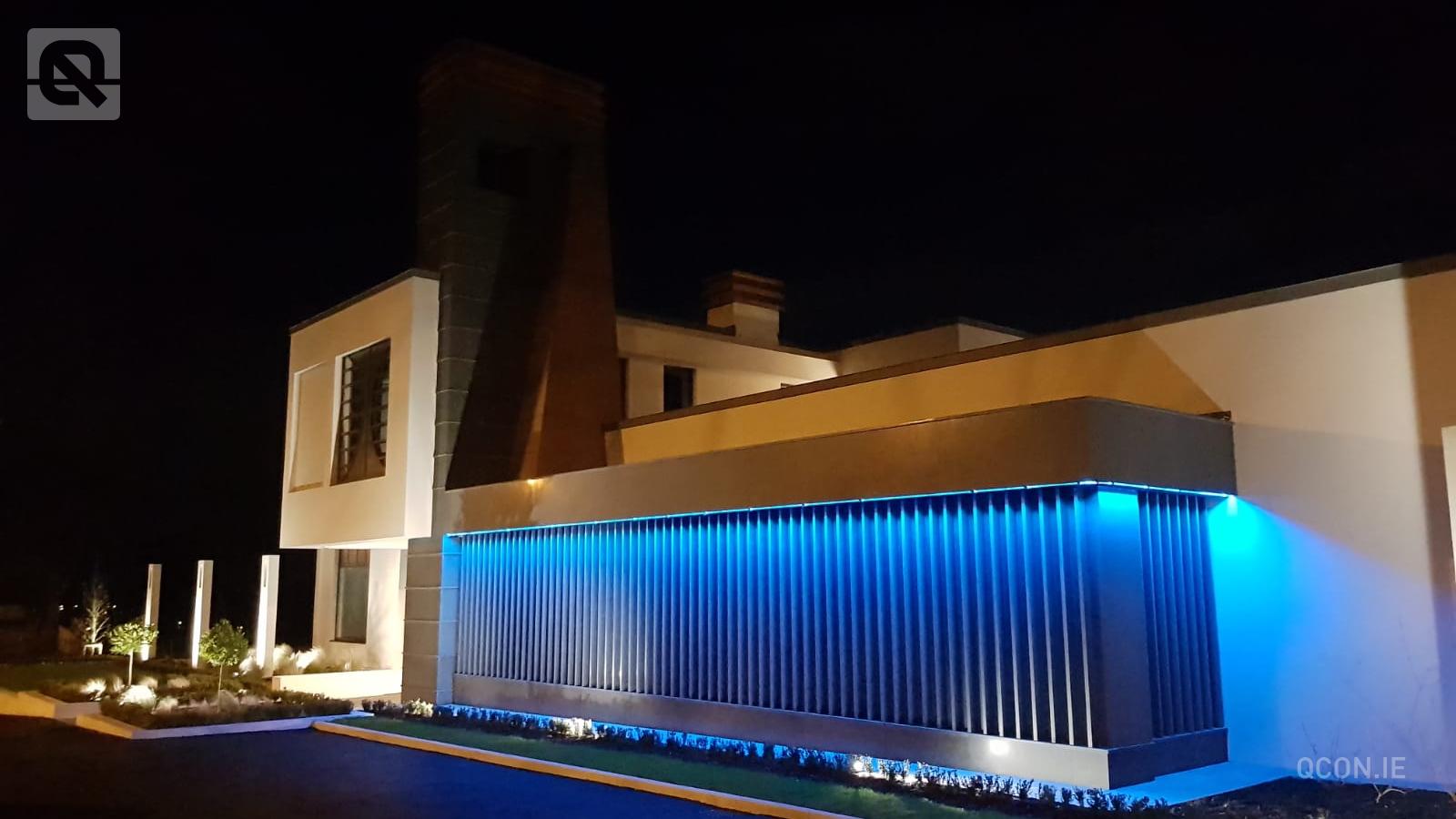 Exterior Private Home Construction: QCON